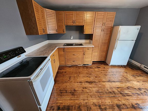3rd image of 24 N Franklin St #2-3
