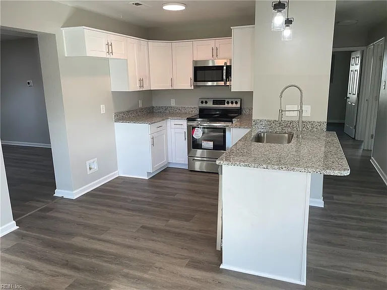7120 Clarion Ln — Photo 2