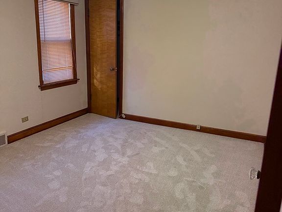 5th image of 10210 S Rhodes Ave