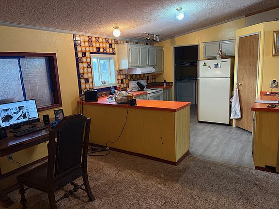 4th image of 935 Ranch Ln