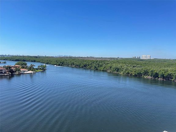 3rd image of 400 Sunny Isles Blvd #1002