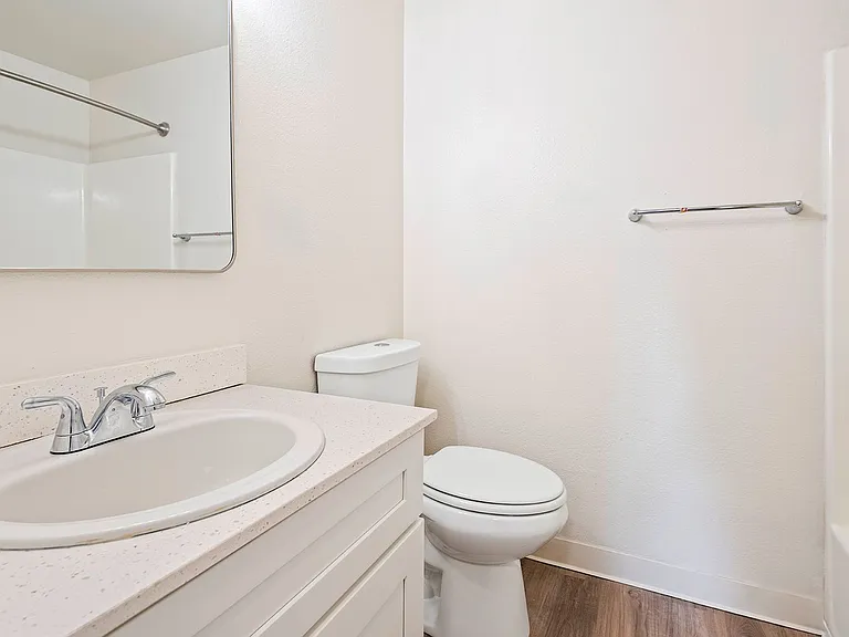 Alcove Apartment — Photo 25