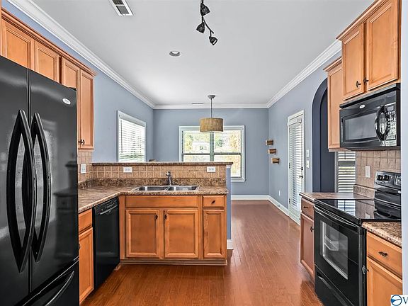 4th image of 6722 Zach Ln SE