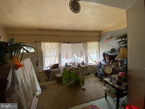 3rd image of 6545 Grays Ave