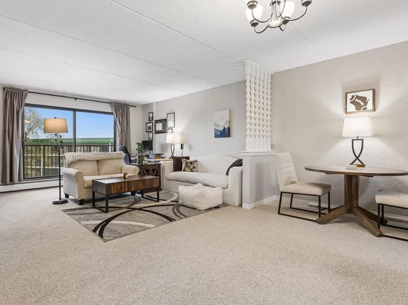 10411 Cedar Lake Rd APT 515, Minnetonka, MN 55305
