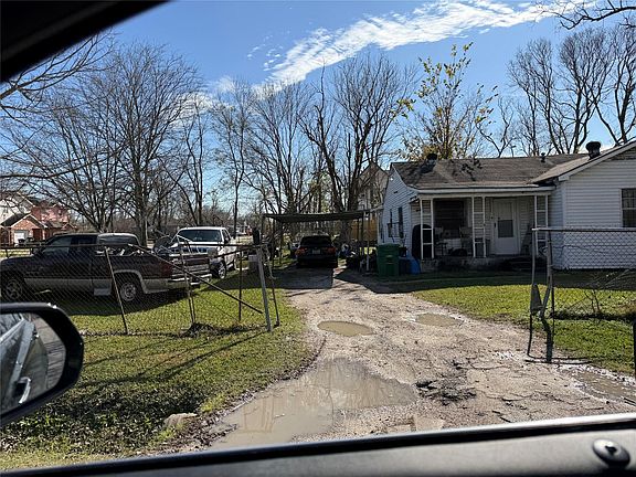 5th image of 7994 Sparta St