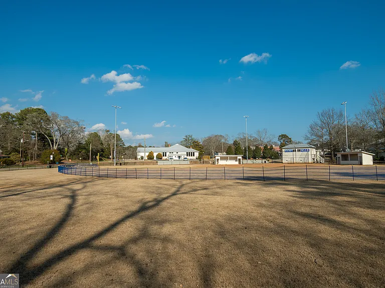 1380 Chestnut Hill Rd — Photo 18