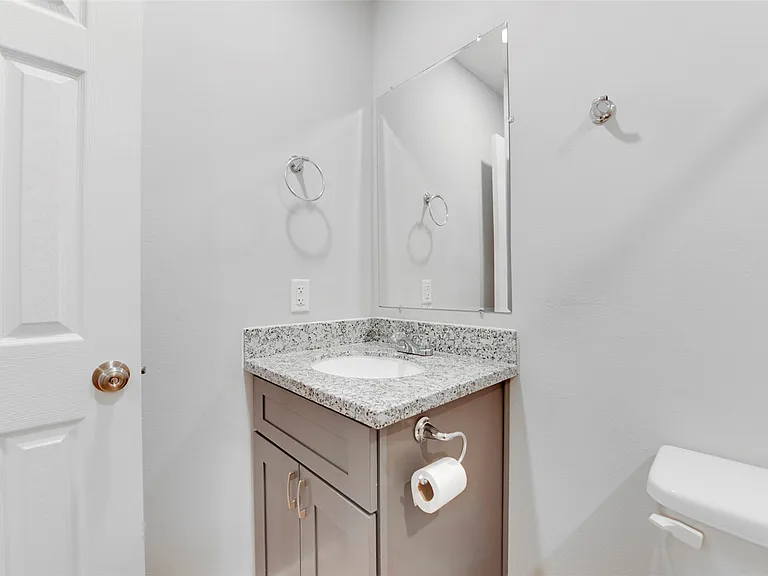 8635 Sunderland Rd — Photo 17