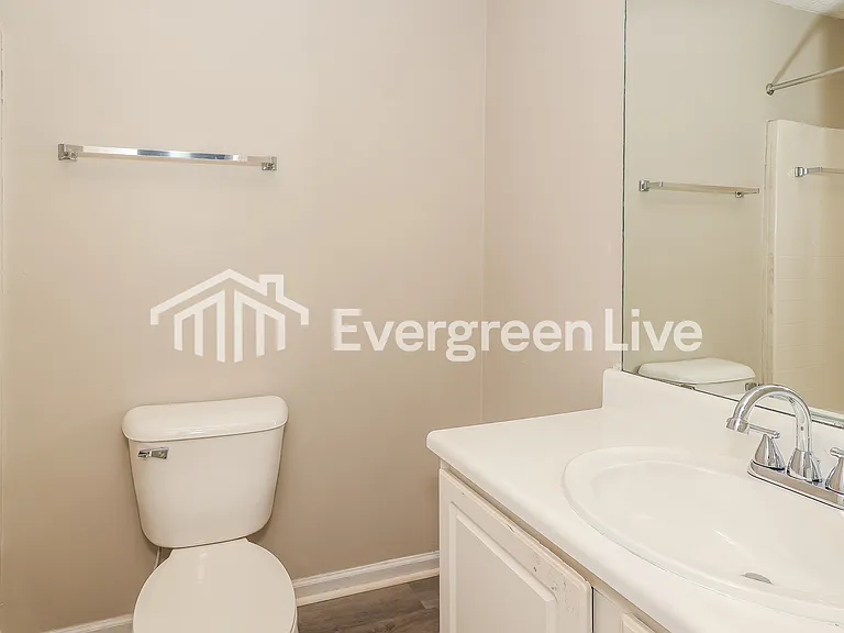 947 Windwood Ct — Photo 14