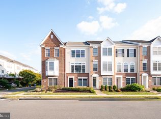 42667 Homefront Ter, Chantilly, VA 20152