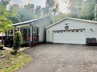 3622 Greenview Rd, South Charleston, WV 25309