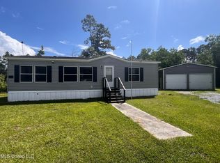 16100 Magnolia St, Kiln, MS 39556