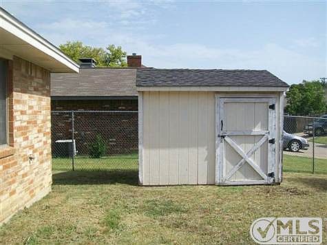 5th image of 612 Andalusia Trl