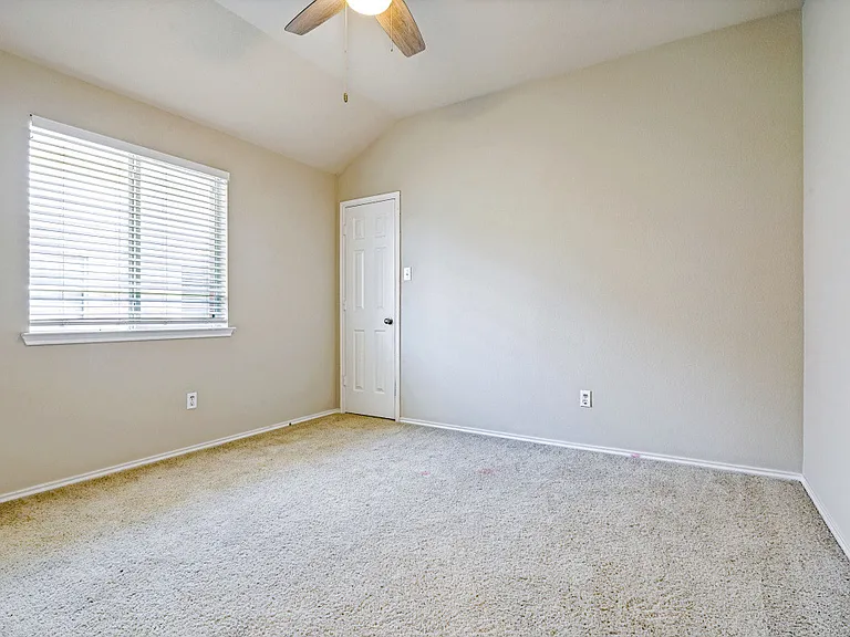 3228 Guadaloupe — Photo 21