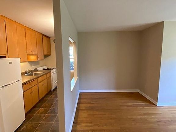 5th image of 1323 E Colorado St #8732717