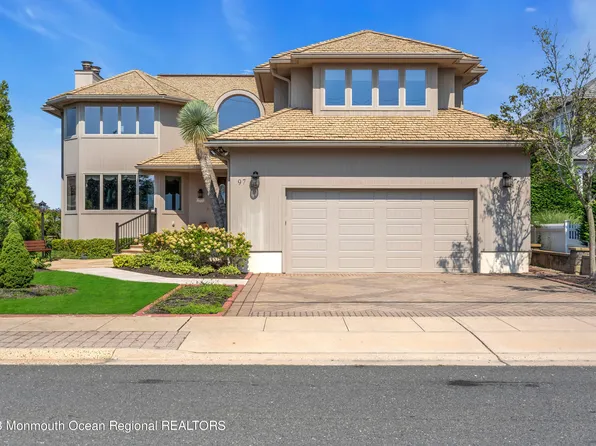 97 Pershing Boulevard, Lavallette, NJ 08735