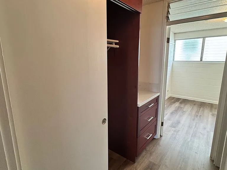 1419 Ernest St — Photo 7
