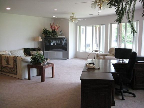 2nd image of 419 Scenic Dr