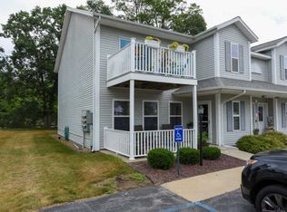 301 Cambridge Manor Dr, Scotia, NY 12302