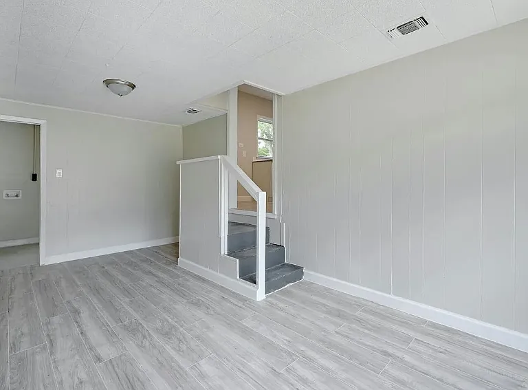 505 Wright Ave — Photo 14