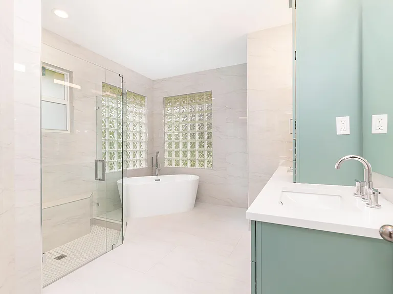 3317 Embassy Dr — Photo 18