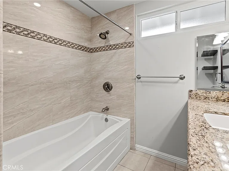 1096 Canyon View Dr — Photo 40