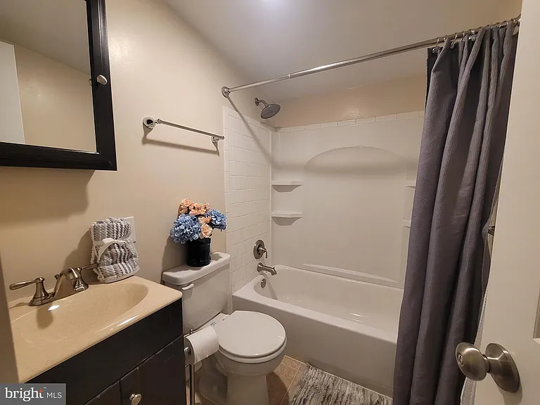 235 Millwood Ave — Photo 19