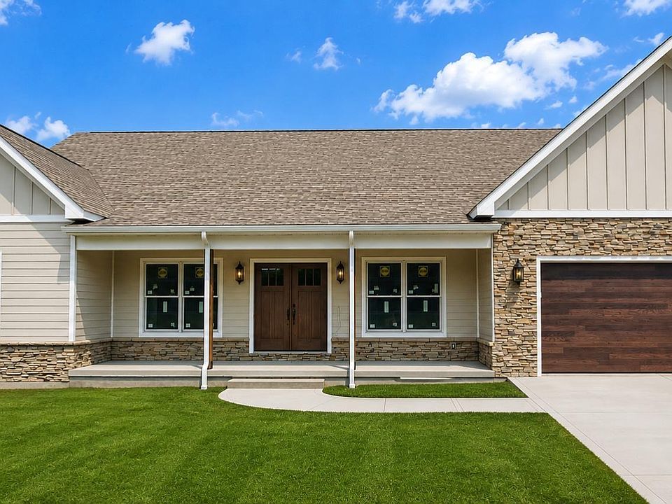 2nd image of 150 Gladstone Cir