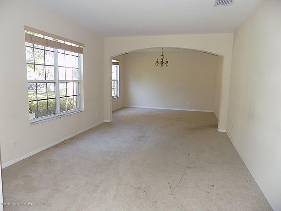 2nd image of 310 Savannah Oaks Pl