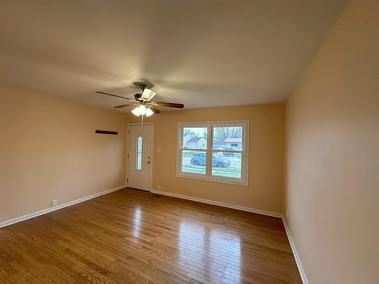508 Kenyon Ave — Photo 5