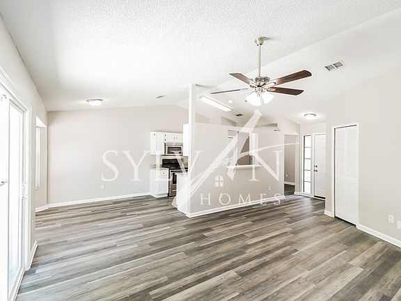 5th image of 8265 Justin Pl