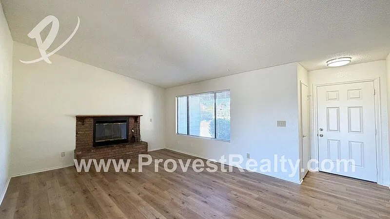 3 bed, 2.0 bath, 1380 sqft, $2,225 — Photo 4