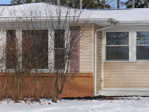 116 Saint Patrick Dr, Rochester, NY 14623