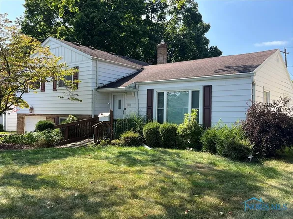 2022 Strathmoor Ave, Toledo, OH 43614