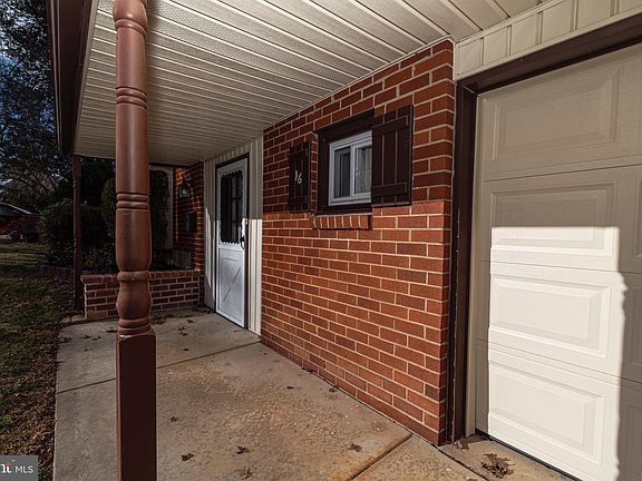 5th image of 16 Pinedale Rd