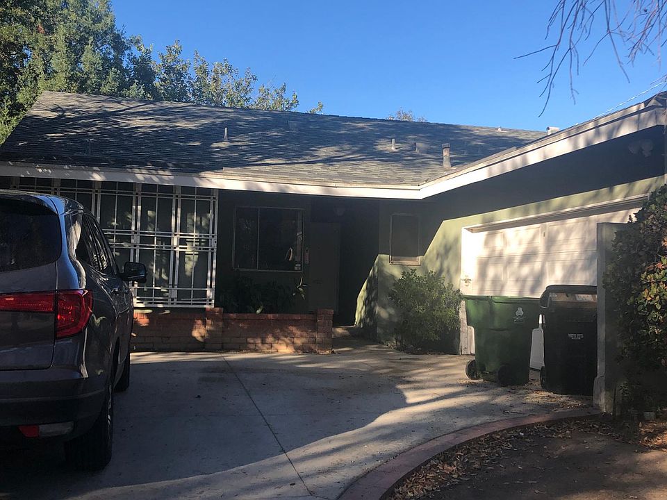 1st image of 7747 Encino Ave
