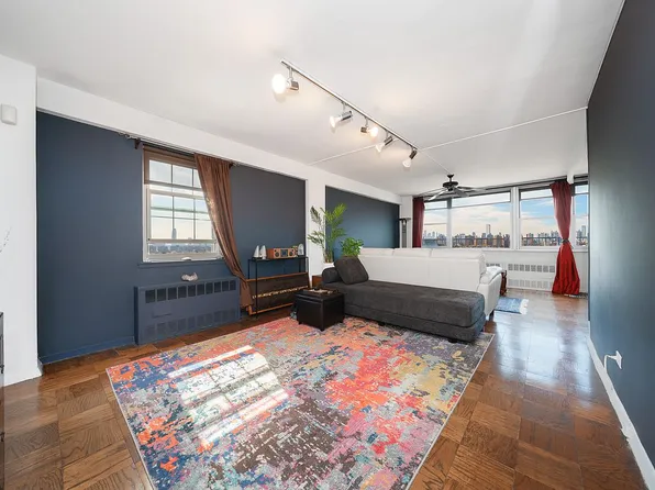 333 E 14th St APT 17D, New York, NY 10003