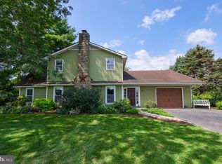 1656 Book Rd, Lancaster, PA 17602
