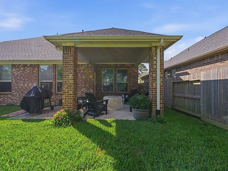 127 Buttonwood Ct — Photo 30