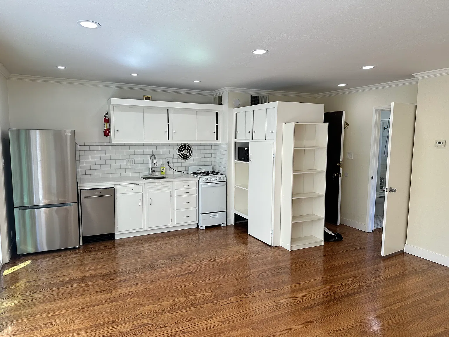 1 bed, 575 sqft, $2,195 — Photo 3