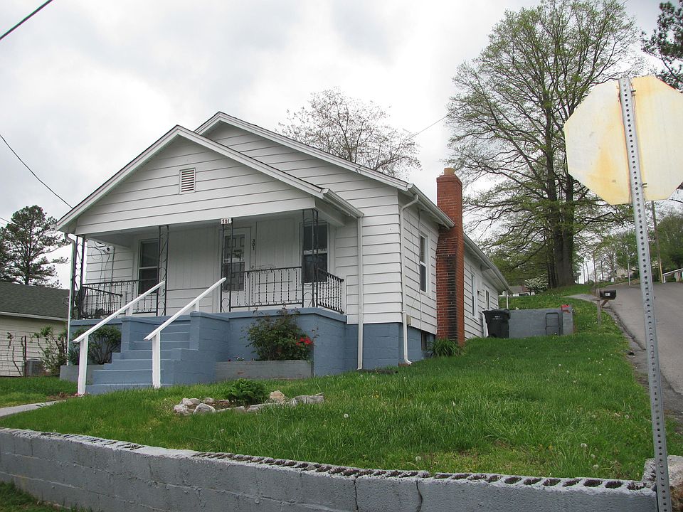 1st image of 301 Crockett St