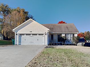 4960 Springhouse Farm Rd, Winston Salem, NC 27107