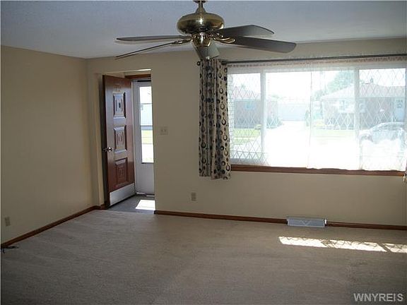 2nd image of 119 Lou Ann Dr