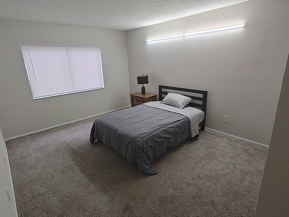 1st image of 652 Kenwick Cir