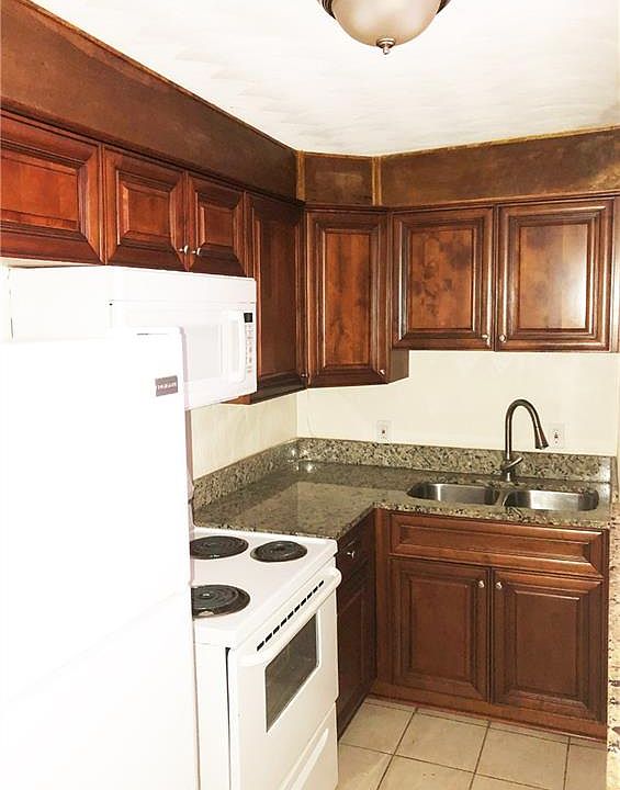 1st image of 730 Roswell Ave APT B