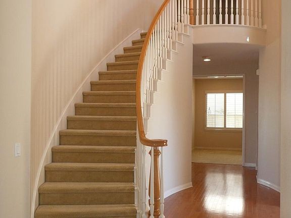 Entry-Dramatic Staircase
