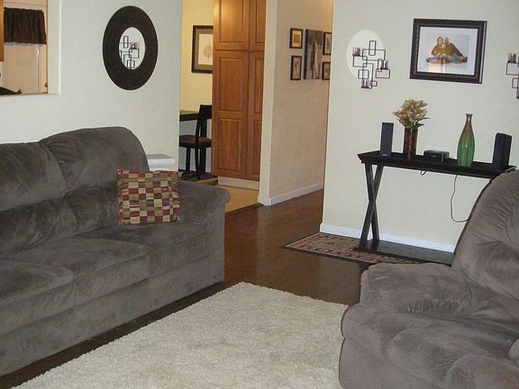 3rd image of 63 Denbigh Blvd