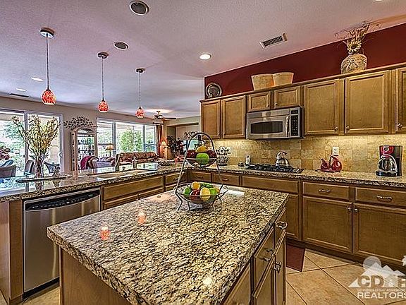 5th image of 61590 Topaz Dr