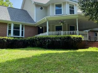 24 Longfield Rd, Fincastle, VA 24090