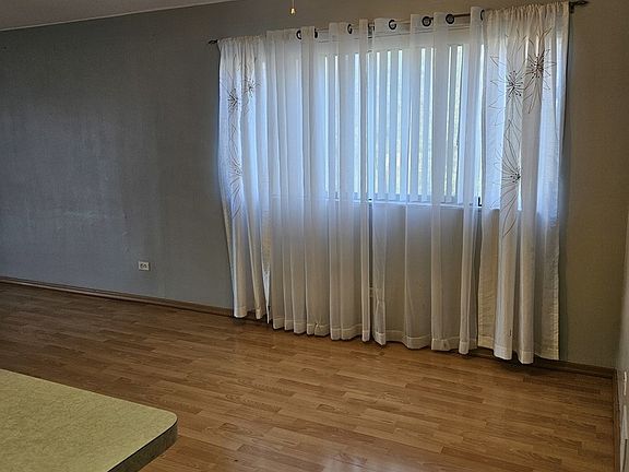 5th image of 9817 Treetop Dr